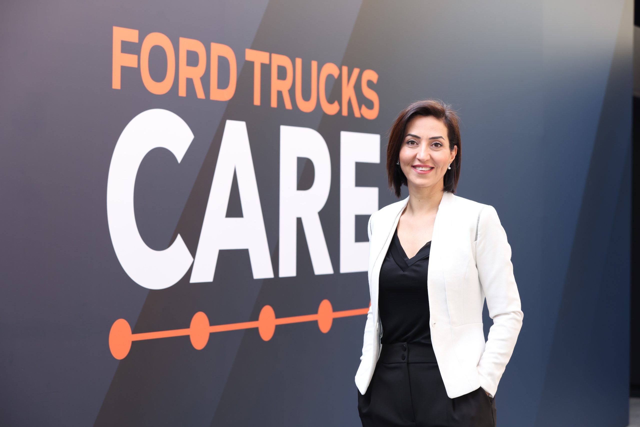 1682418089_Emine_Co__kun__Ford_Trucks_Pazarlama_Lideri__1_