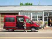 Efsane Ford Transit Yenilendi: Sıra dışı Performans, İleri Teknoloji ve Güvenlikte Yeni Standartlar Belirliyor